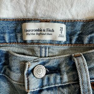 Abercrombie midrise boyfriend short